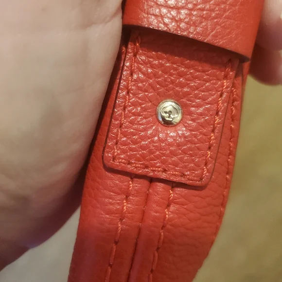 Kate Spade New York Lori Berkshire Road Red Leather Hobo Bag. - Picture 11 of 16